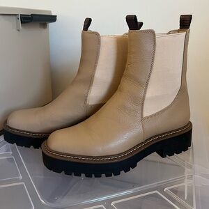 Women's Tan Chelsea Boots